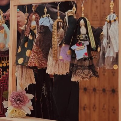 صناعة الدمى من الخيوط